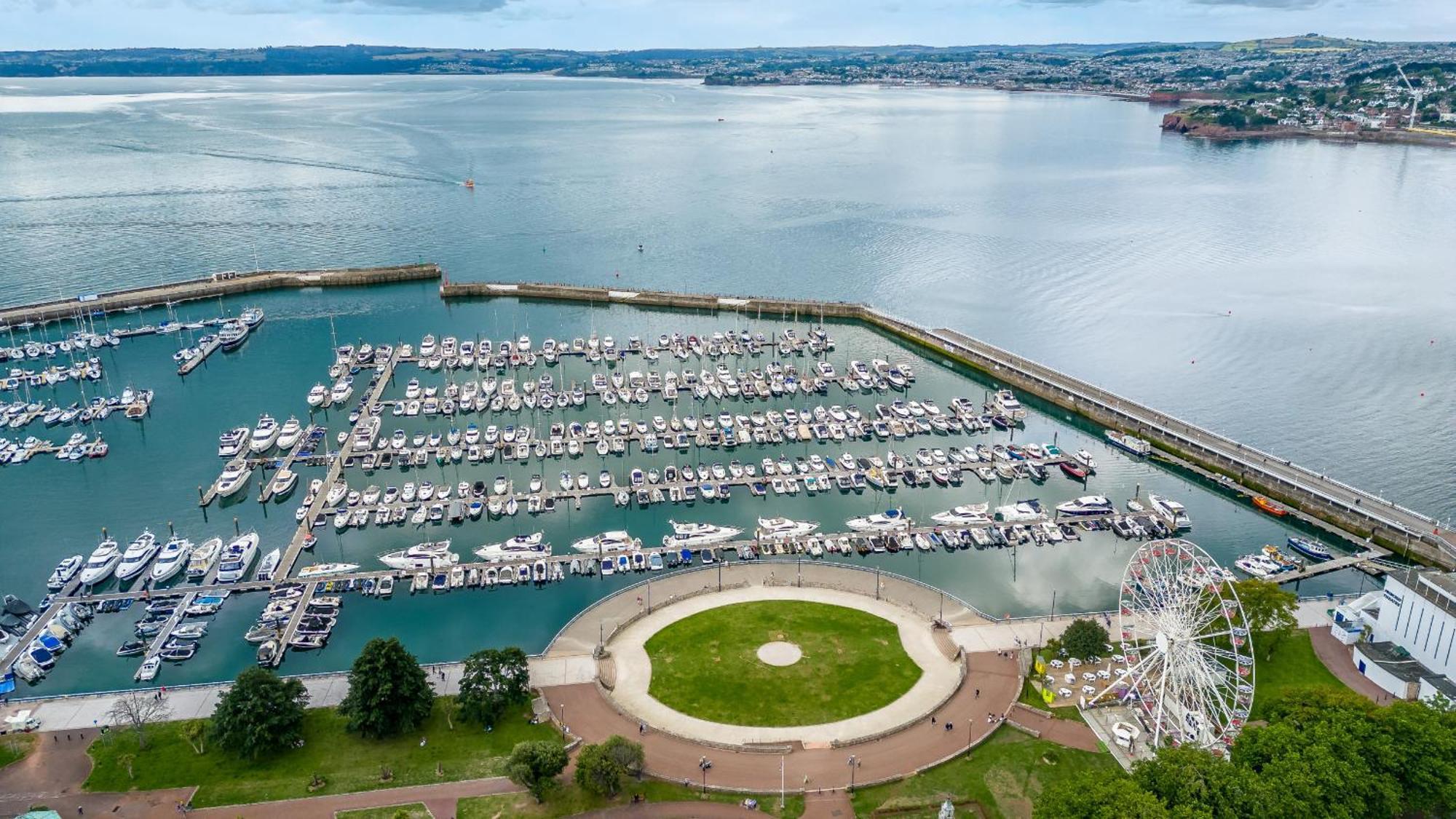Apartament Harbour Breeze - Contemporary Waterside Bolthole On Torquay'S Iconic Marina Zewnętrze zdjęcie