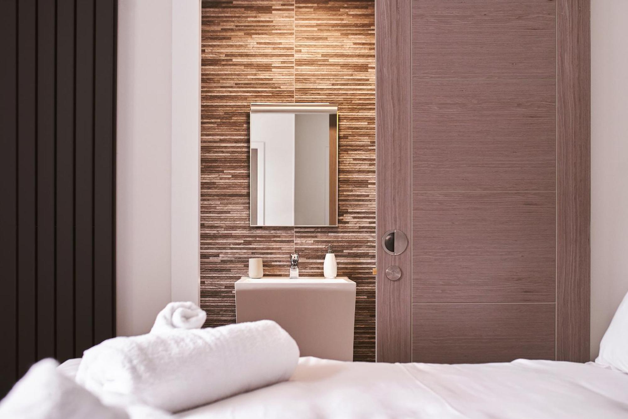 Apartament Harbour Breeze - Contemporary Waterside Bolthole On Torquay'S Iconic Marina Zewnętrze zdjęcie