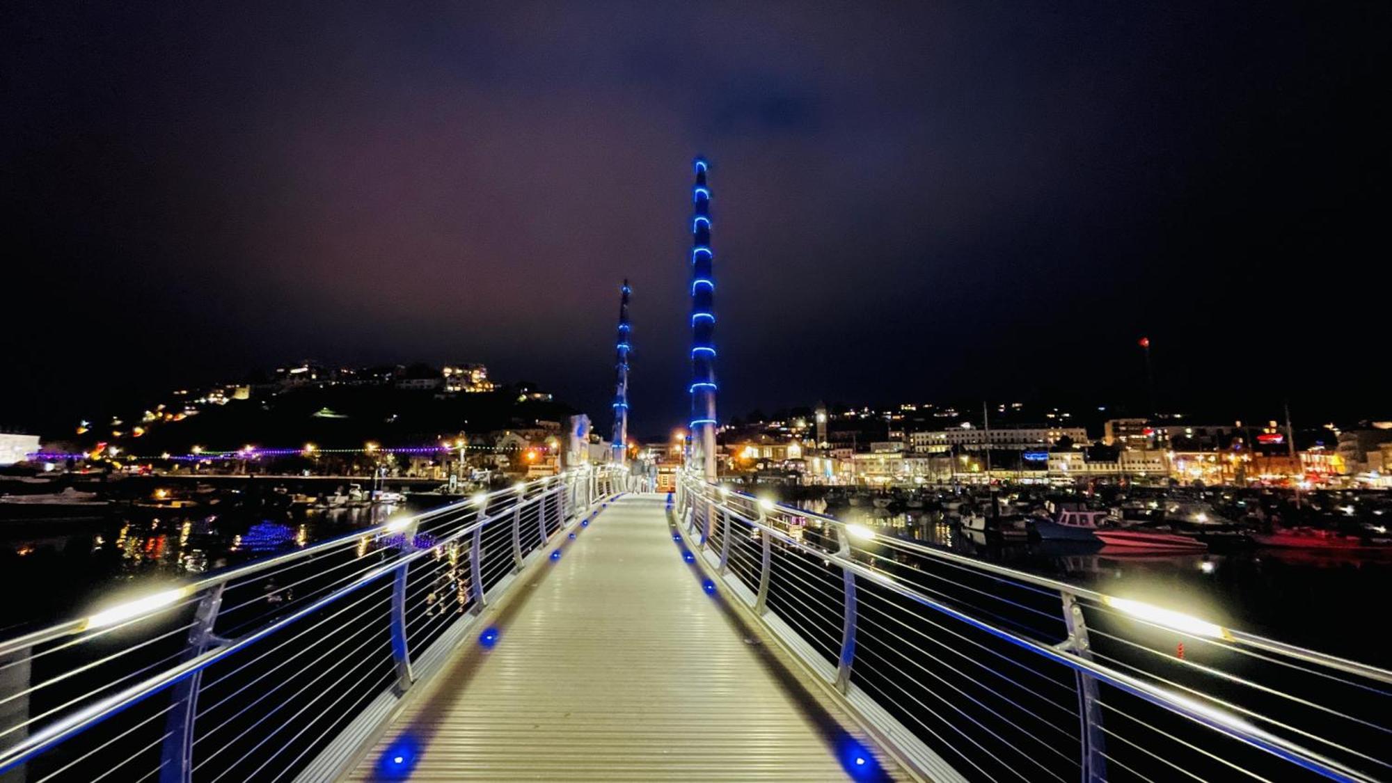 Apartament Harbour Breeze - Contemporary Waterside Bolthole On Torquay'S Iconic Marina Zewnętrze zdjęcie